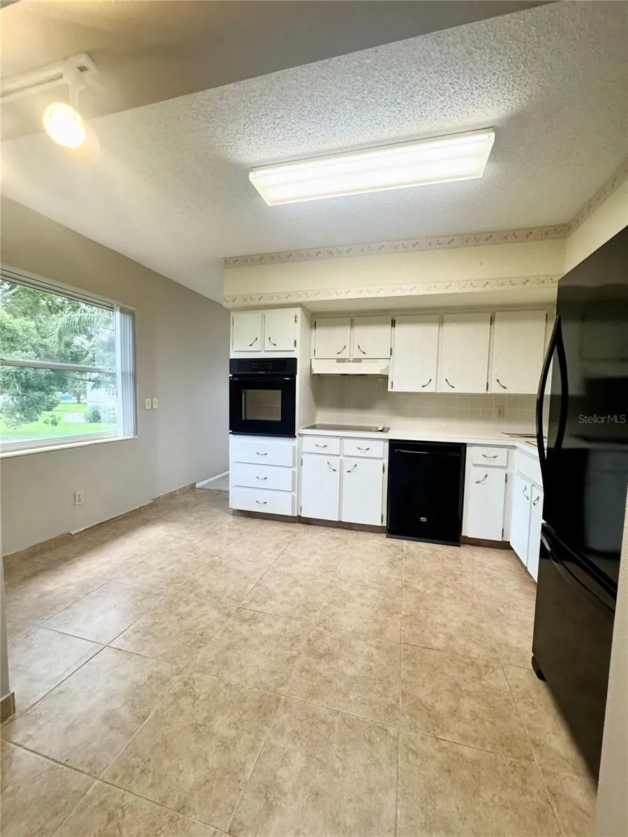 2402 ECUADORIAN WAY #40 Clearwater, FL 33763