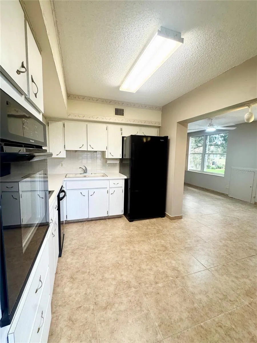 2402 ECUADORIAN WAY #40 Clearwater, FL 33763