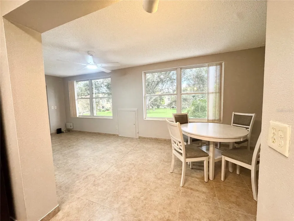 2402 ECUADORIAN WAY #40 Clearwater, FL 33763