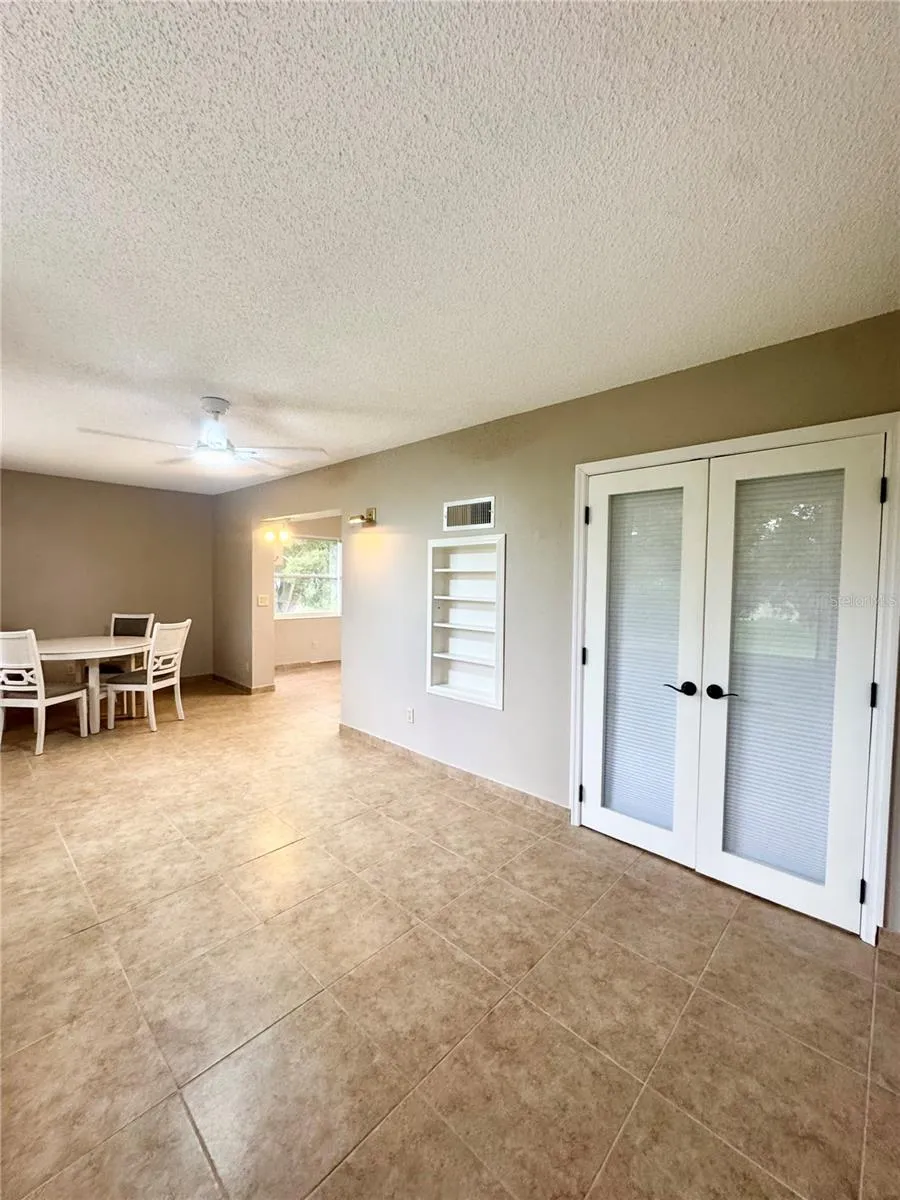 2402 ECUADORIAN WAY #40 Clearwater, FL 33763