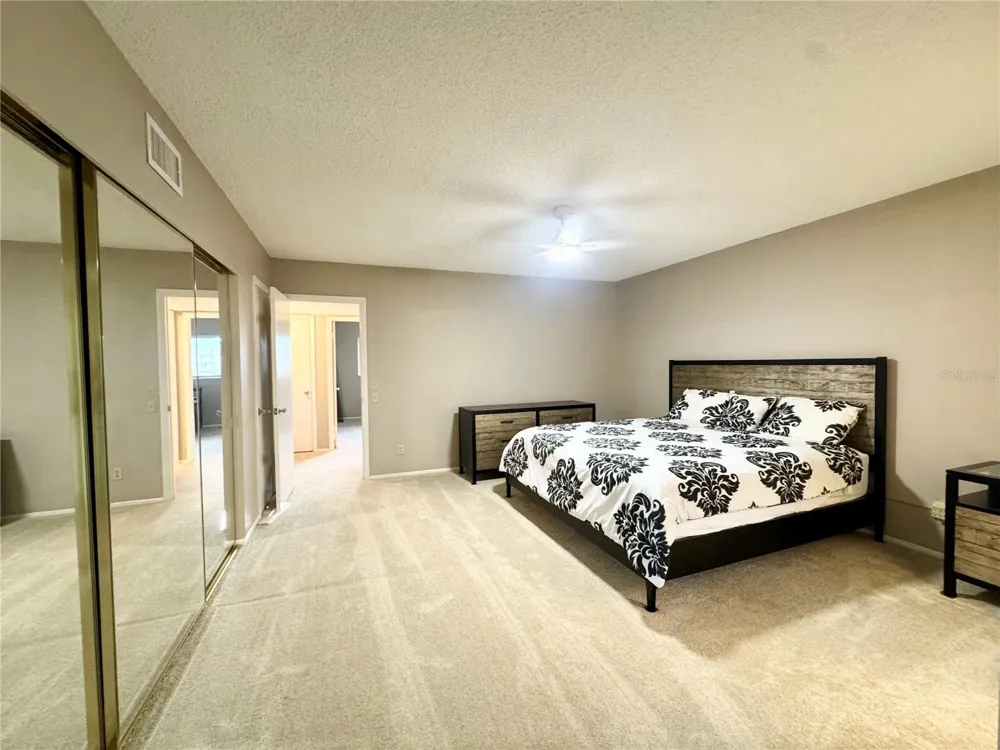 2402 ECUADORIAN WAY #40 Clearwater, FL 33763