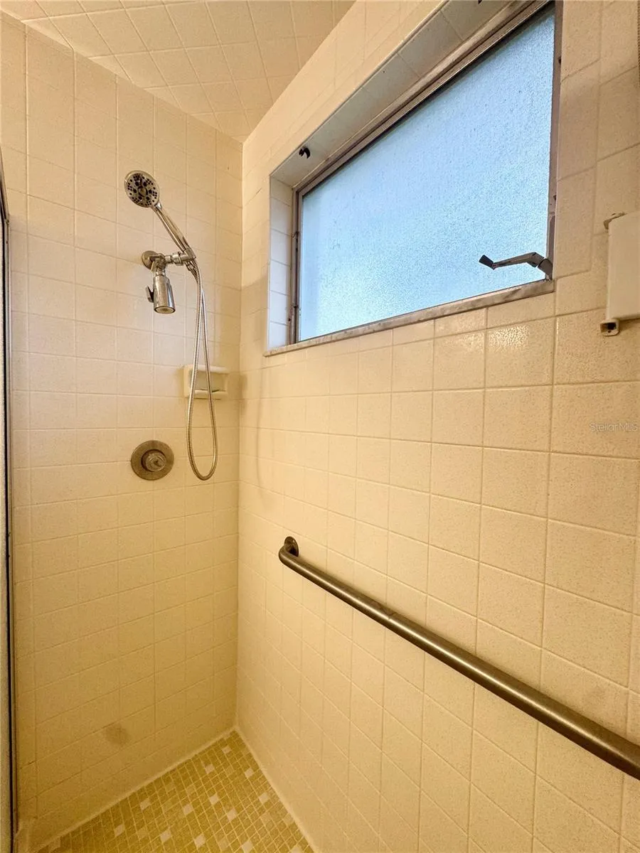 2402 ECUADORIAN WAY #40 Clearwater, FL 33763