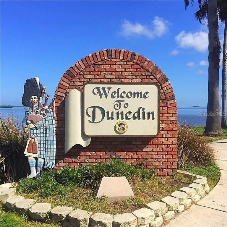 2402 ECUADORIAN WAY #40 Clearwater, FL 33763