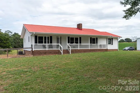 4505 E Highway 218 Highway