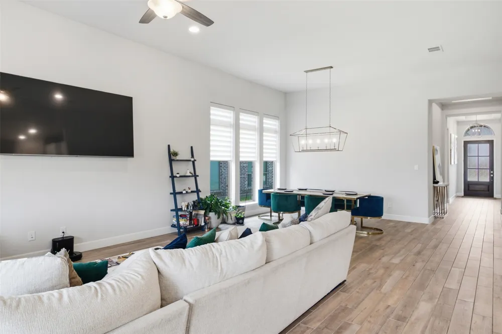 2434 Sibley Drive Midlothian, TX 76065