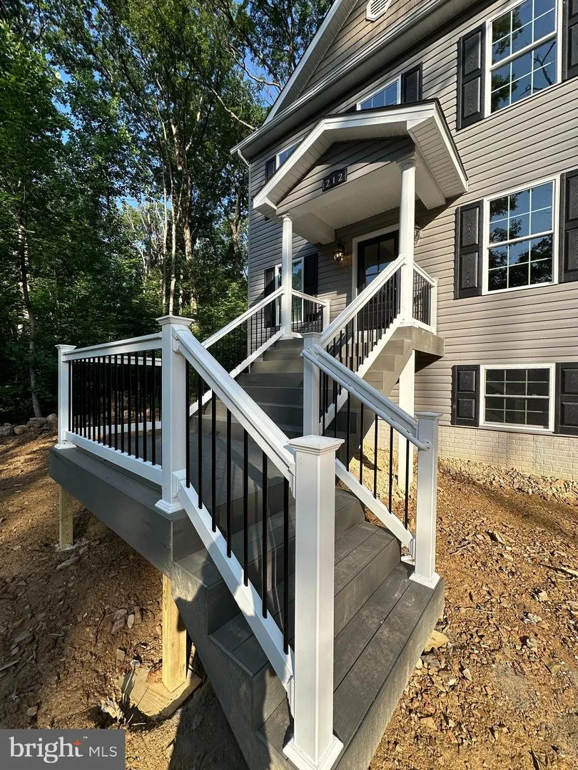 212 FALCON TRAIL Winchester, VA 22602
