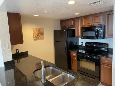 1801 Flagler Drive #818
