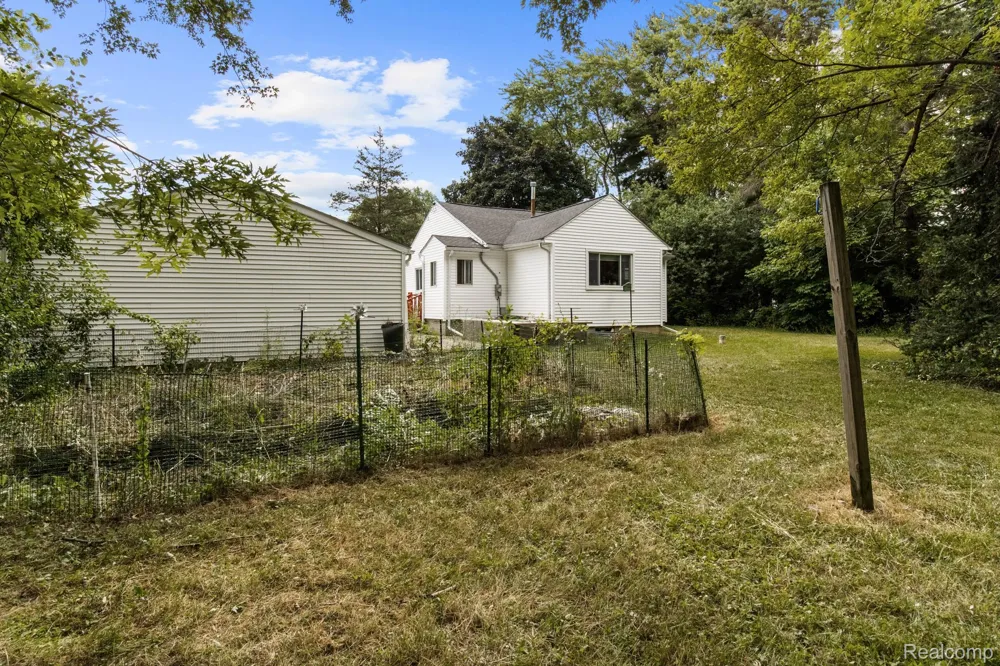 7330 Embury Road Grand Blanc Charter Township, MI 48439