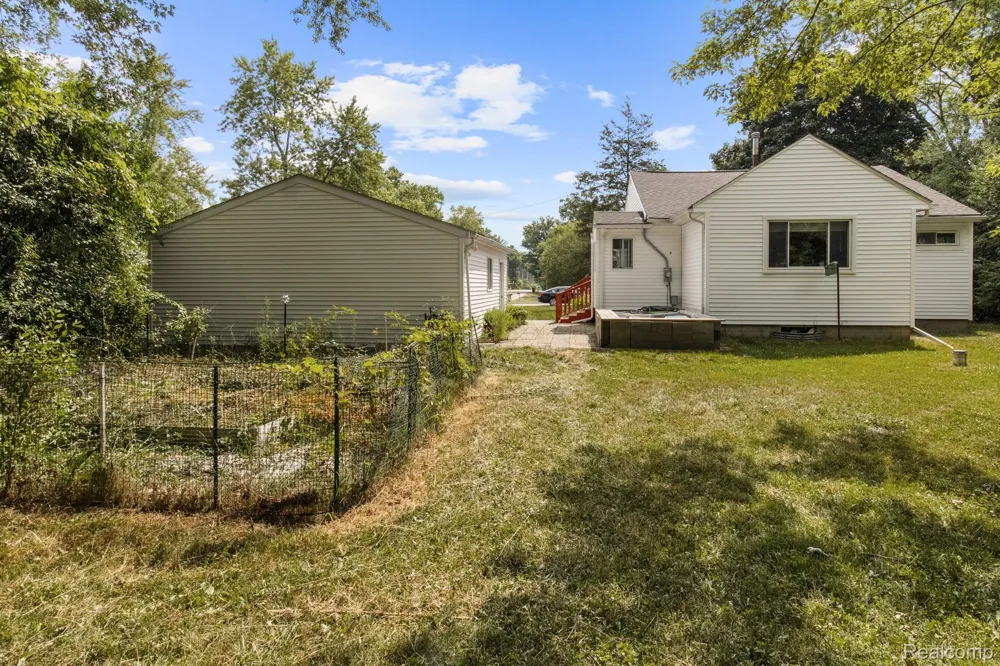 7330 Embury Road Grand Blanc Charter Township, MI 48439