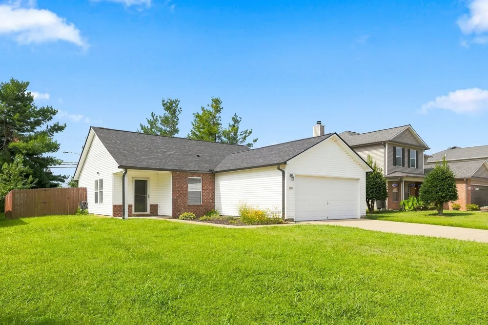 2663 Sutherland Dr Thompsons Station, TN 37179
