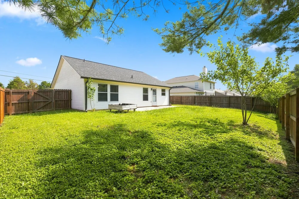 2663 Sutherland Dr Thompsons Station, TN 37179