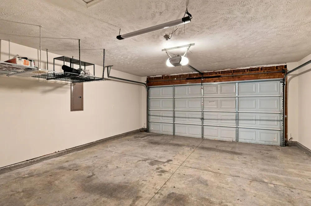 2663 Sutherland Dr Thompsons Station, TN 37179