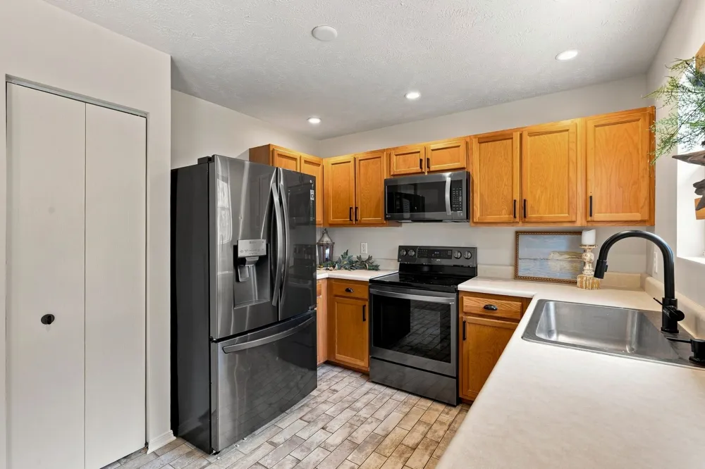 2663 Sutherland Dr Thompsons Station, TN 37179