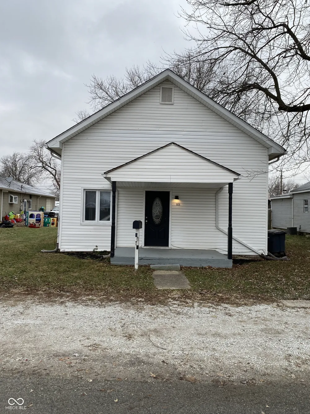 1820 S M STREET Elwood, IN 46036