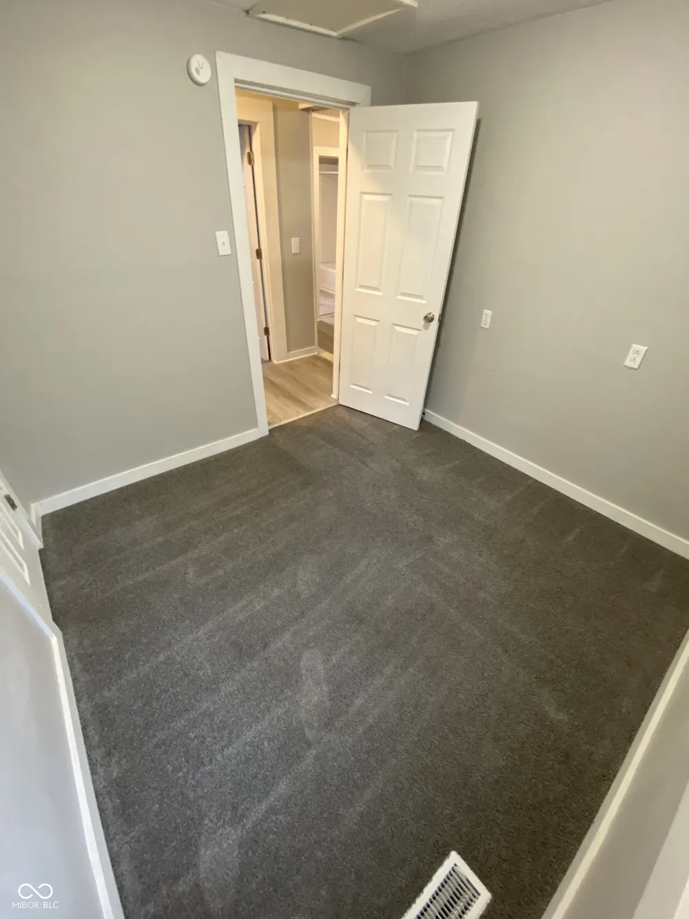 1820 S M STREET Elwood, IN 46036