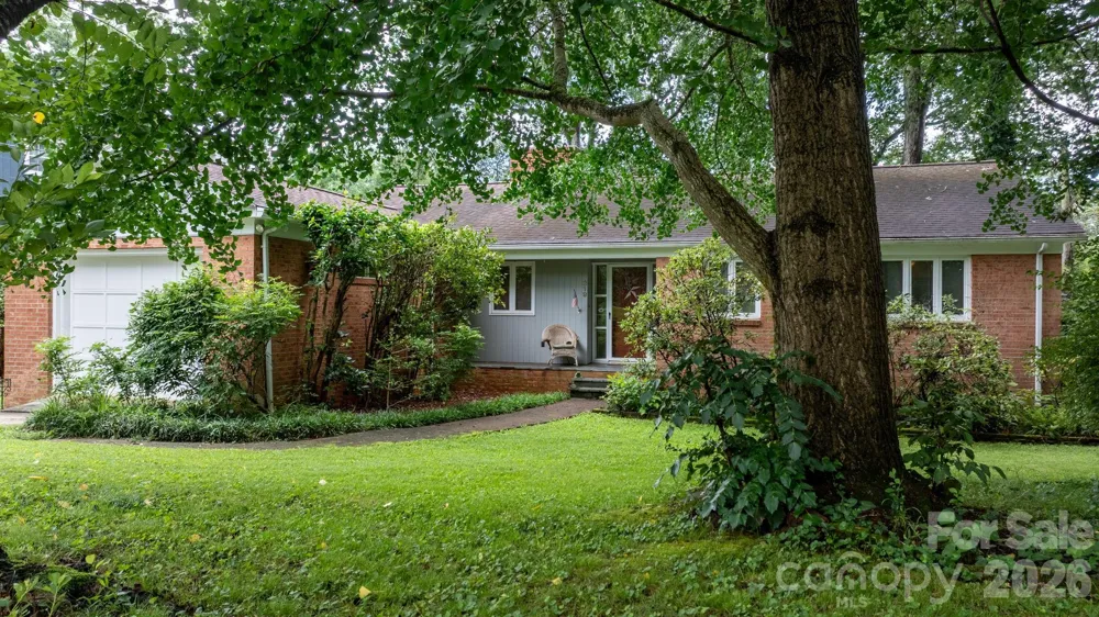 219 West Park Drive Morganton, NC 28655