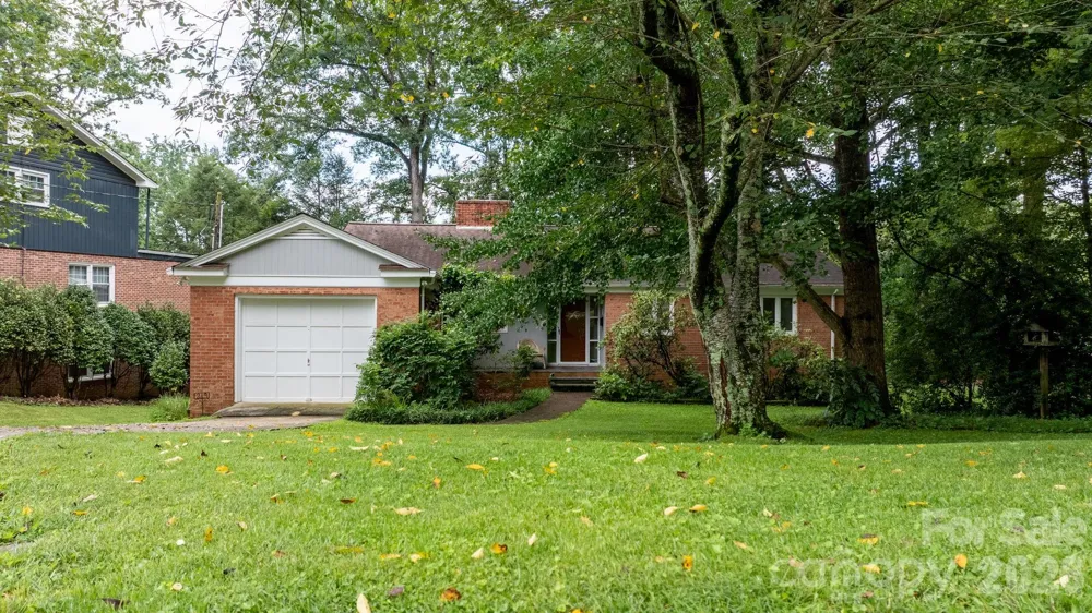 219 West Park Drive Morganton, NC 28655