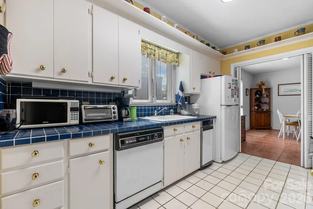 219 West Park Drive Morganton, NC 28655