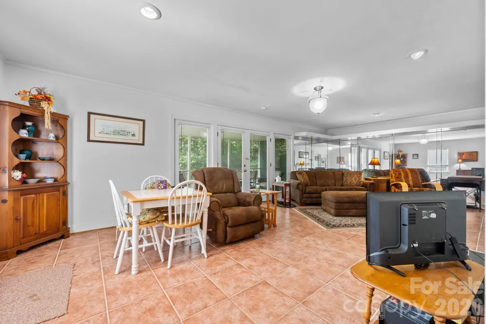 219 West Park Drive Morganton, NC 28655