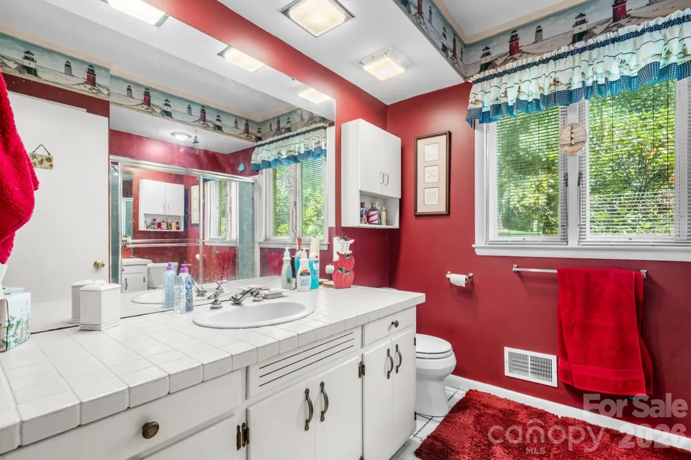 219 West Park Drive Morganton, NC 28655