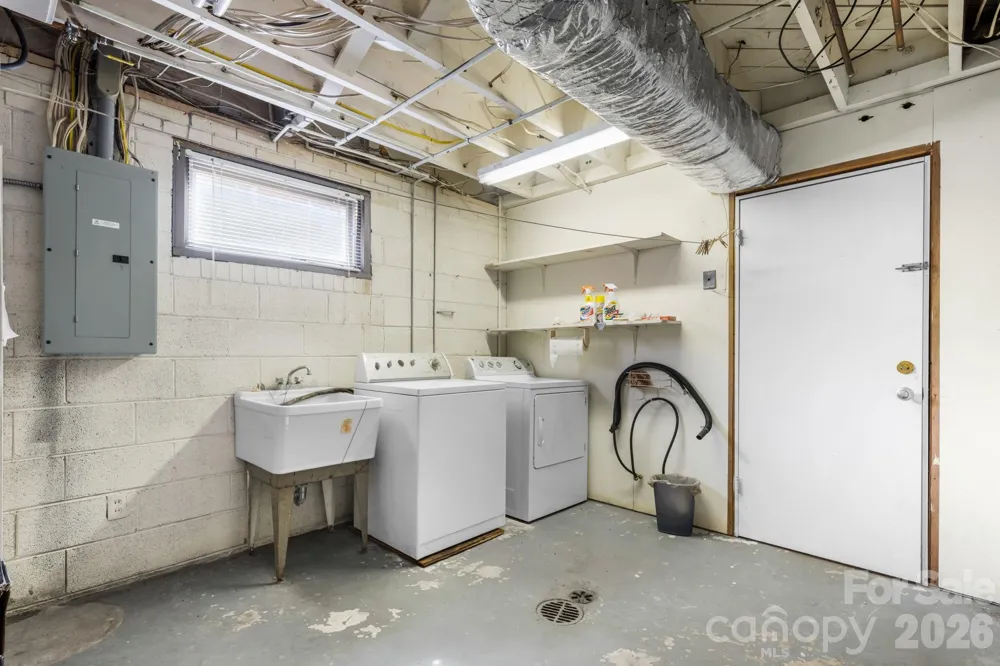 219 West Park Drive Morganton, NC 28655