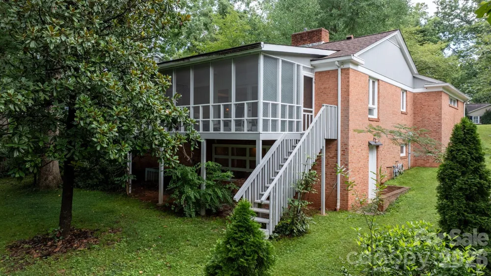 219 West Park Drive Morganton, NC 28655