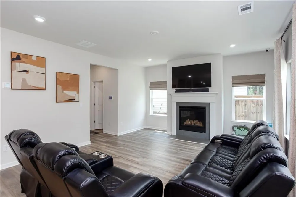 607 Runnel Drive Woodstock, GA 30188