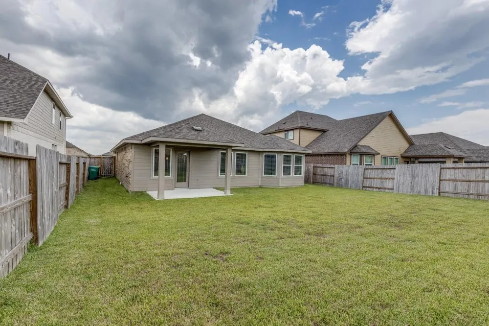 1318 Cascade Hills Drive Rosharon, TX 77583