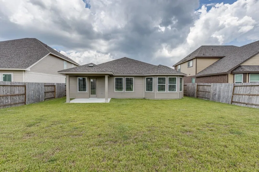1318 Cascade Hills Drive Rosharon, TX 77583