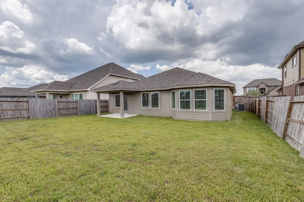 1318 Cascade Hills Drive Rosharon, TX 77583