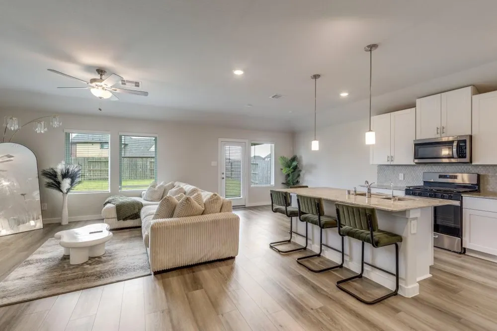 1318 Cascade Hills Drive Rosharon, TX 77583