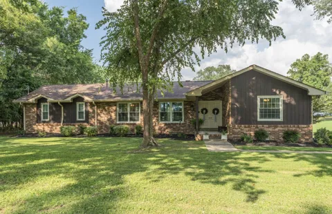 149 Indian Lake Rd