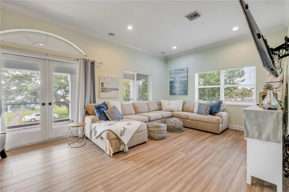 90 CUNNINGHAM DRIVE New Smyrna Beach, FL 32168