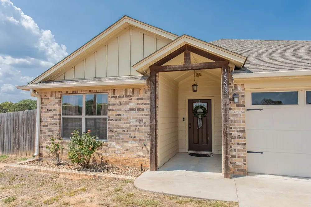 14308 CR 452 Lindale, TX 75771