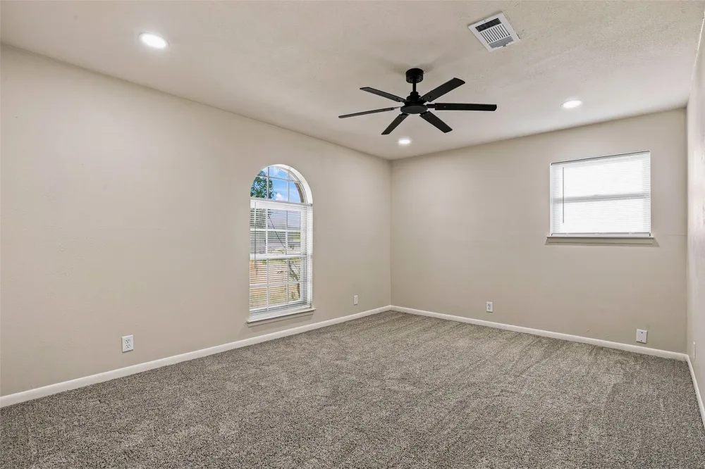 532 S Fm 1187 Aledo, TX 76008
