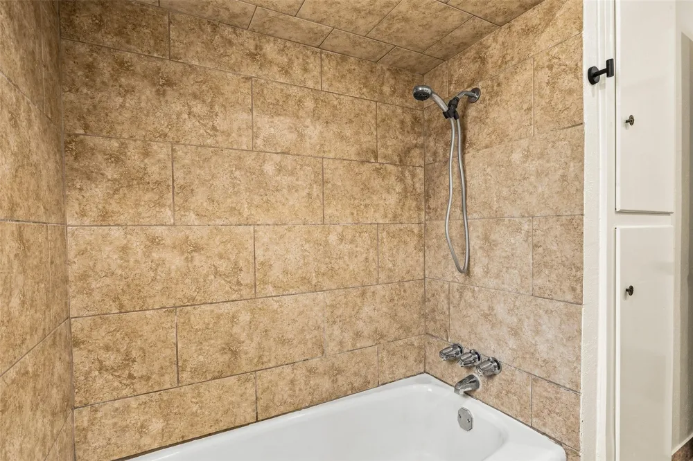 532 S Fm 1187 Aledo, TX 76008