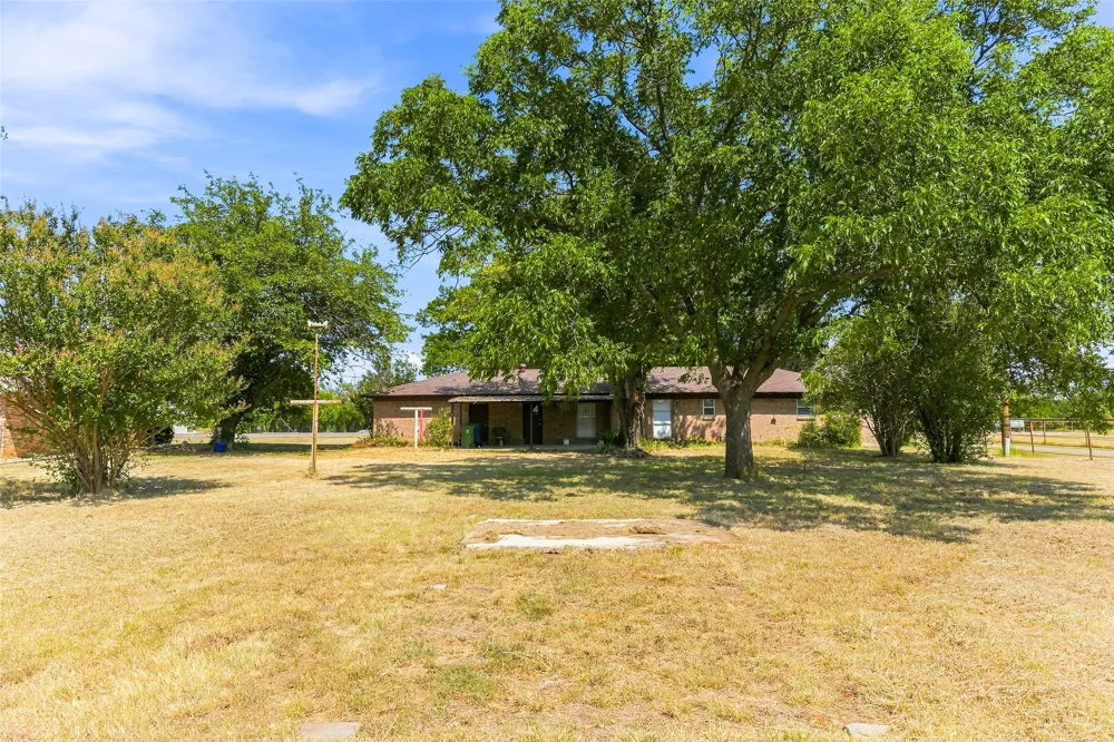 532 S Fm 1187 Aledo, TX 76008