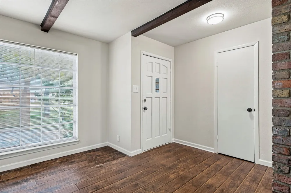 532 S Fm 1187 Aledo, TX 76008