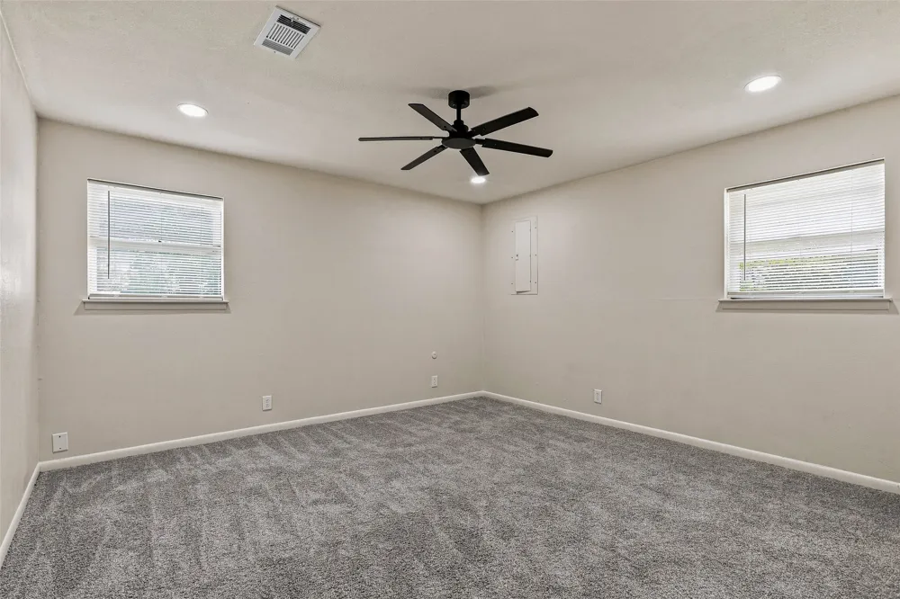 532 S Fm 1187 Aledo, TX 76008