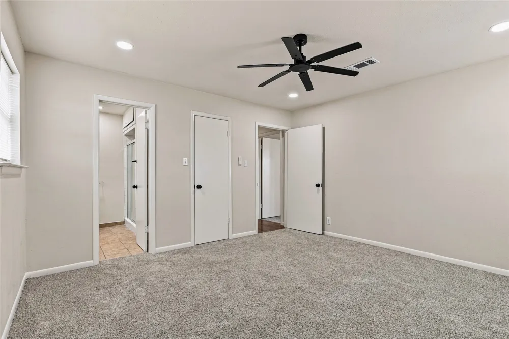 532 S Fm 1187 Aledo, TX 76008