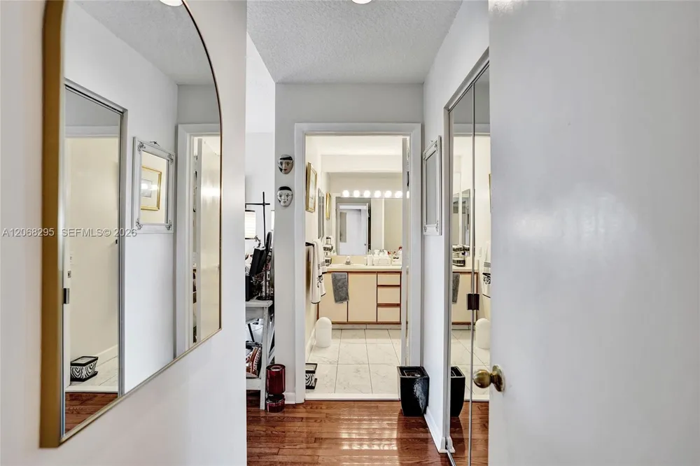 102 Half Moon Cir #C3 Hypoluxo, FL 33462