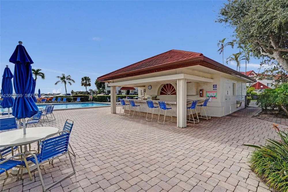 102 Half Moon Cir #C3 Hypoluxo, FL 33462