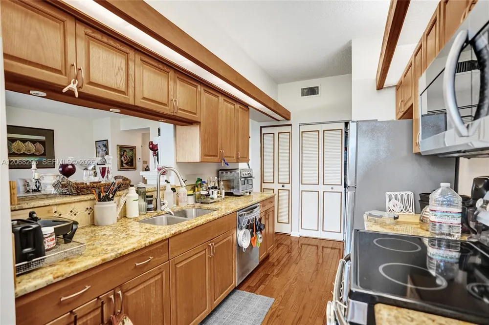 102 Half Moon Cir #C3 Hypoluxo, FL 33462