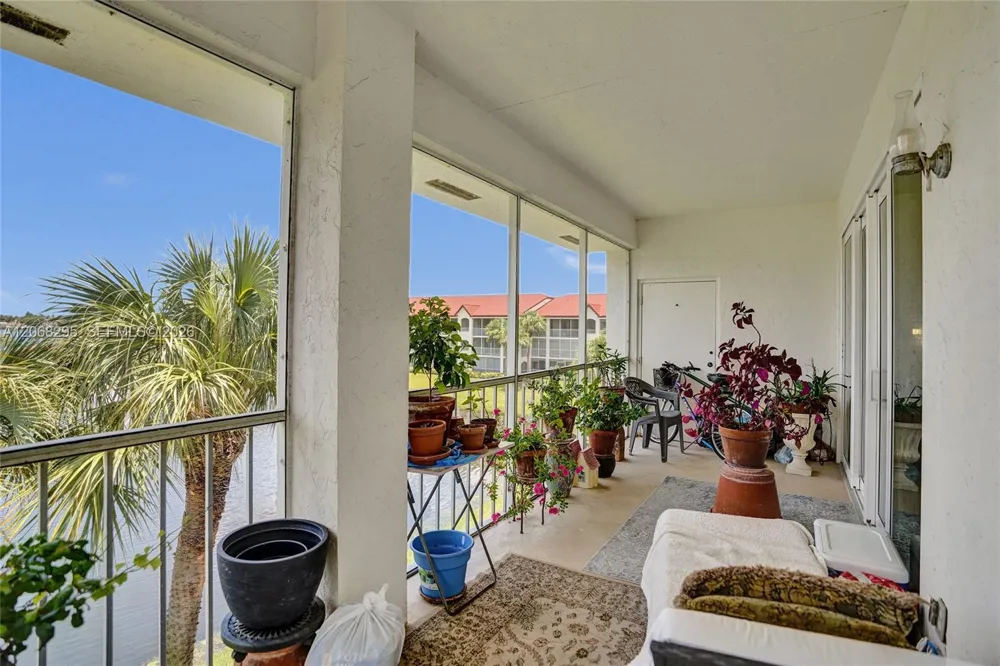 102 Half Moon Cir #C3 Hypoluxo, FL 33462