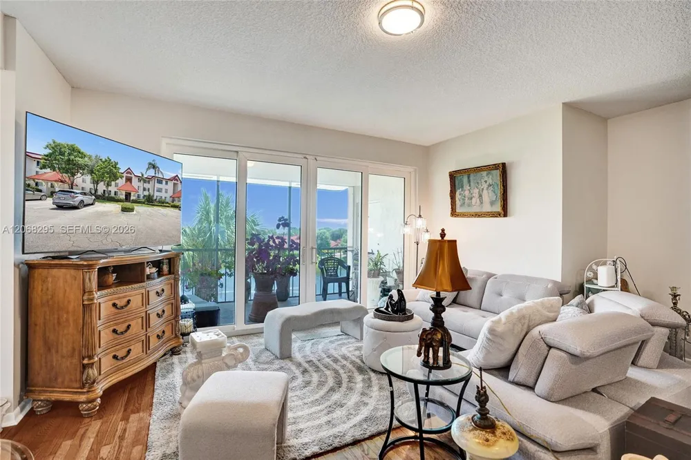 102 Half Moon Cir #C3 Hypoluxo, FL 33462