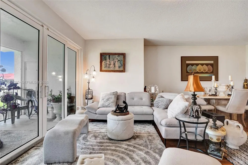 102 Half Moon Cir #C3 Hypoluxo, FL 33462