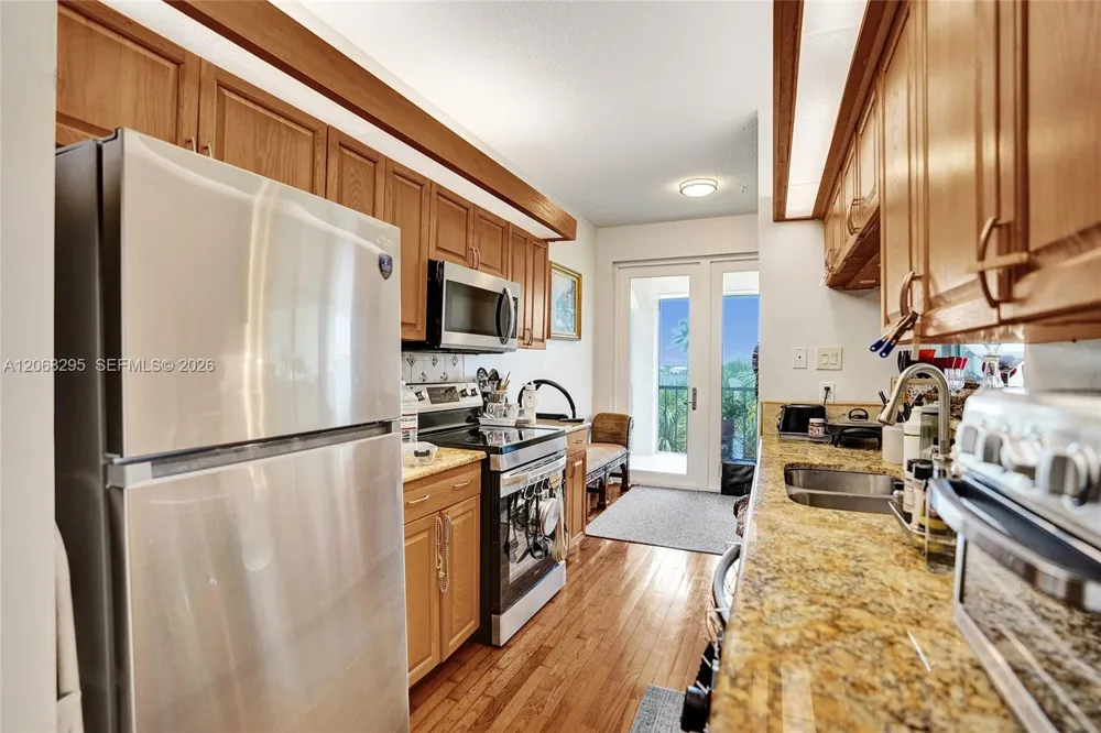 102 Half Moon Cir #C3 Hypoluxo, FL 33462