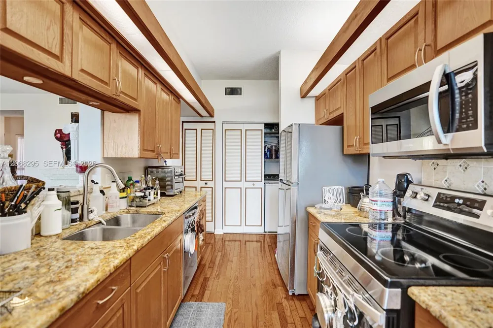 102 Half Moon Cir #C3 Hypoluxo, FL 33462