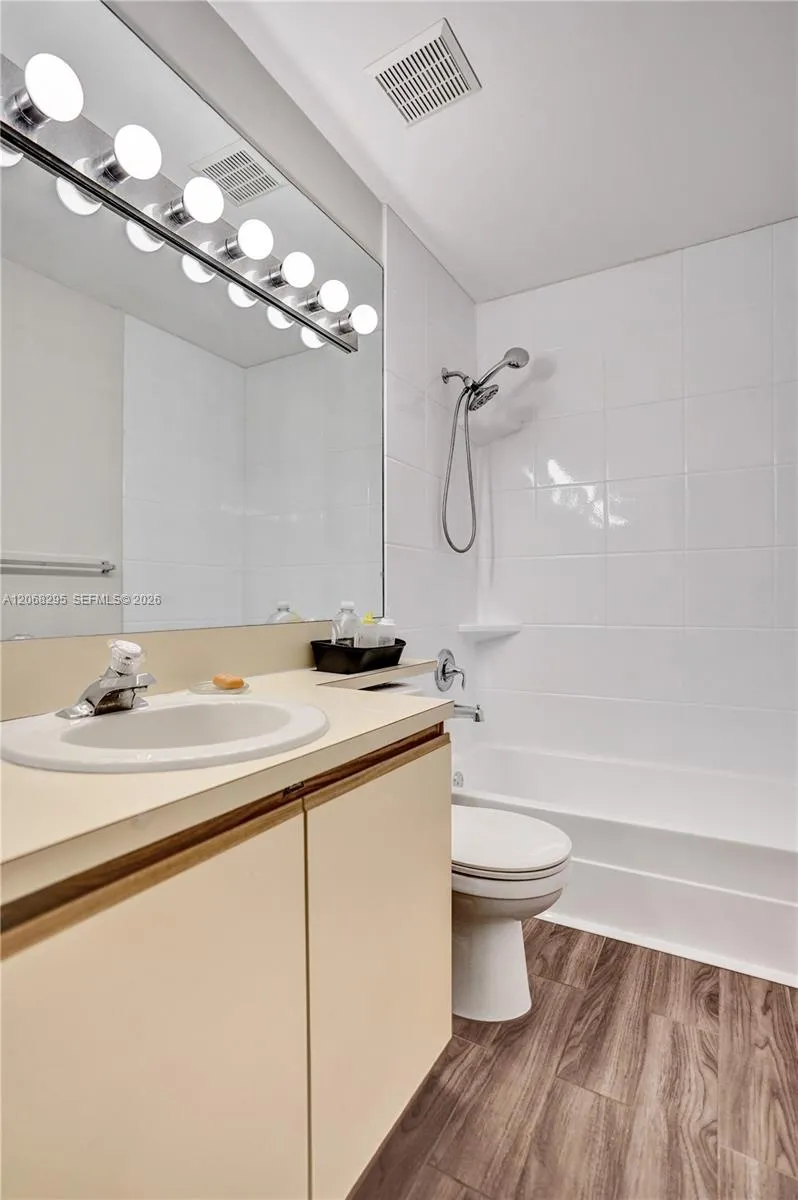 102 Half Moon Cir #C3 Hypoluxo, FL 33462