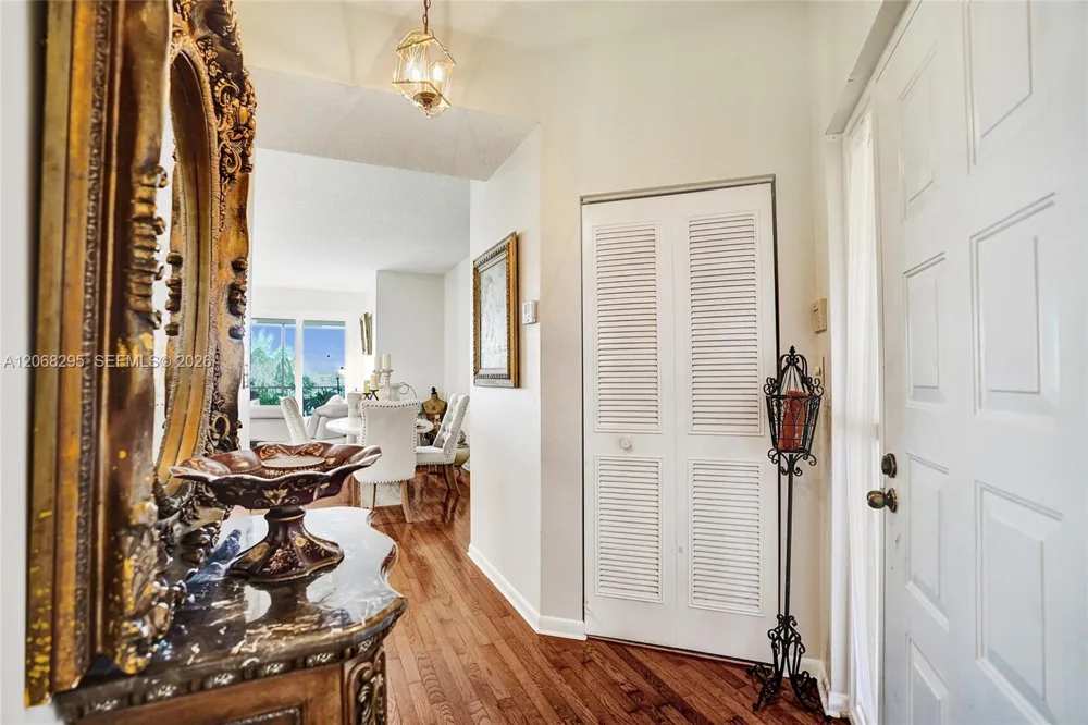 102 Half Moon Cir #C3 Hypoluxo, FL 33462